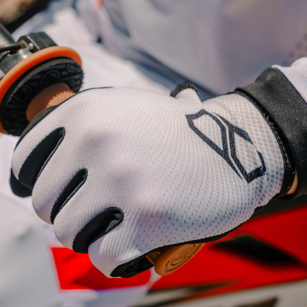 MSR Axxis Gloves - White
